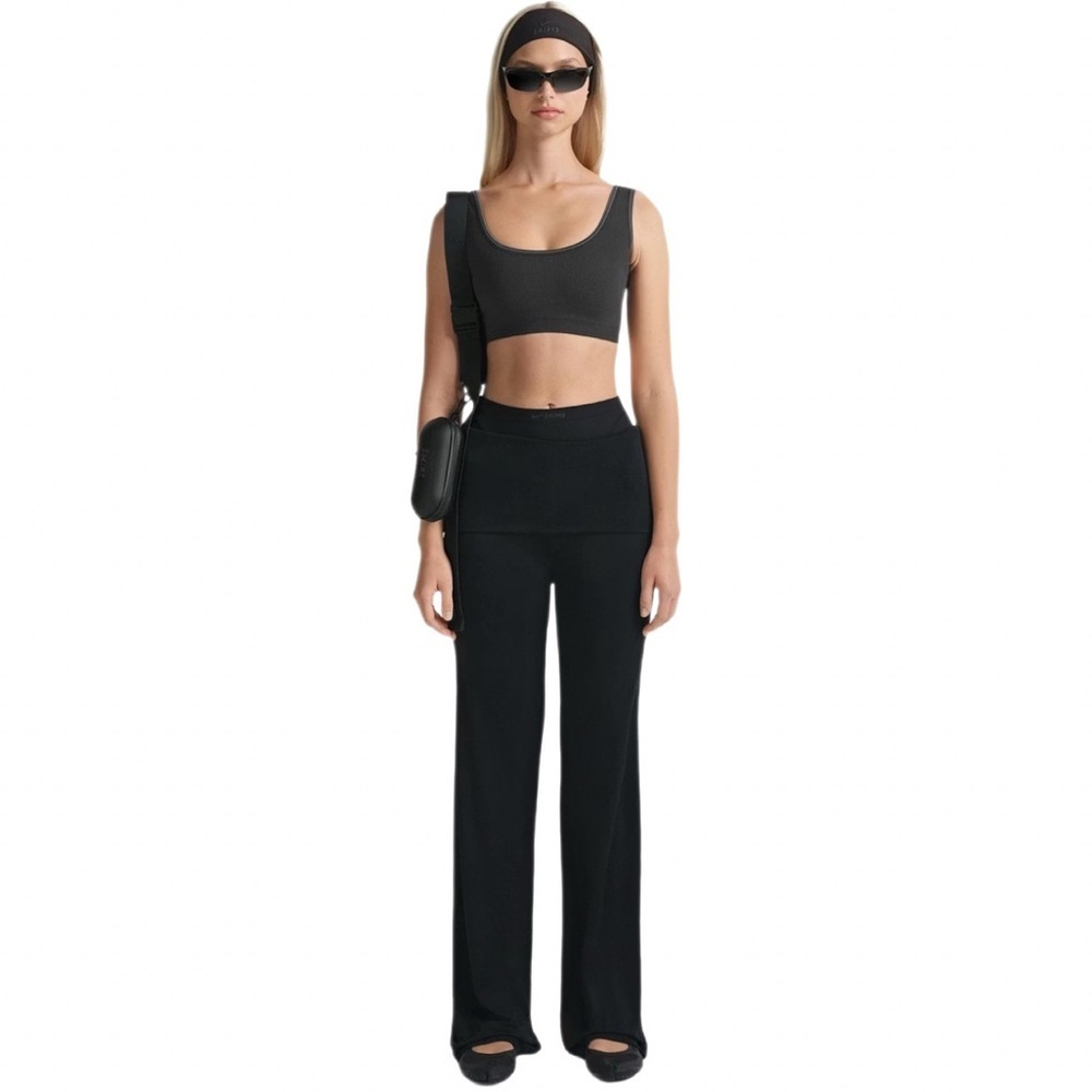 Nike x SKIMS Obsidian Ribbed Seamless Scoop Bra Top L NWT